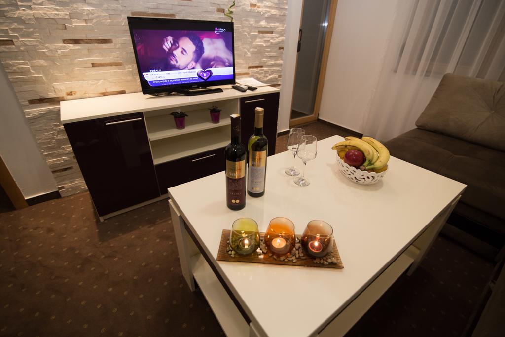 Luxury Apartments Tasa Требине Екстериор снимка