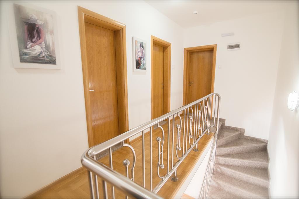 Luxury Apartments Tasa Требине Екстериор снимка