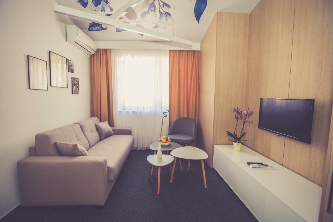 Luxury Apartments Tasa Требине Екстериор снимка